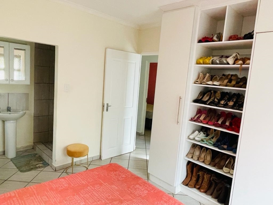 4 Bedroom Property for Sale in Kidds Beach Eastern Cape